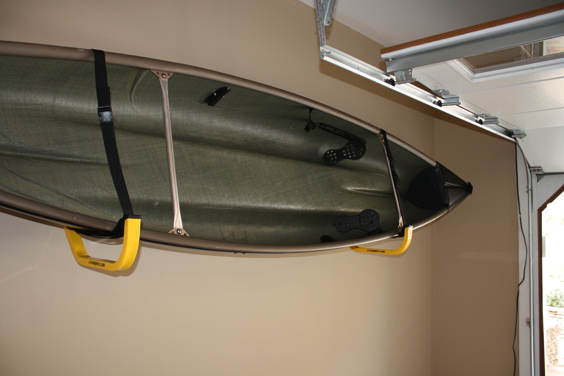 Kayak and Canoe Wall Storage Rack | JAY Rack - Suspenz